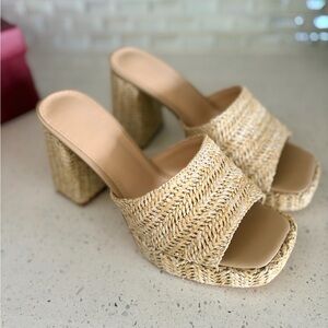 NWT Elegant Tan Woven Raffia Platform Wedge Espadrilles Sandals Heels